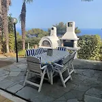 Lilli Villa