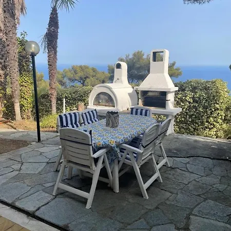 Lilli Villa