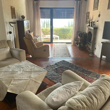 Lilli Villa