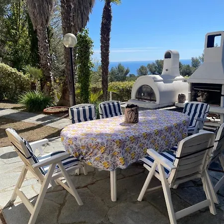 Lilli Villa