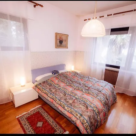Lilli Villa *